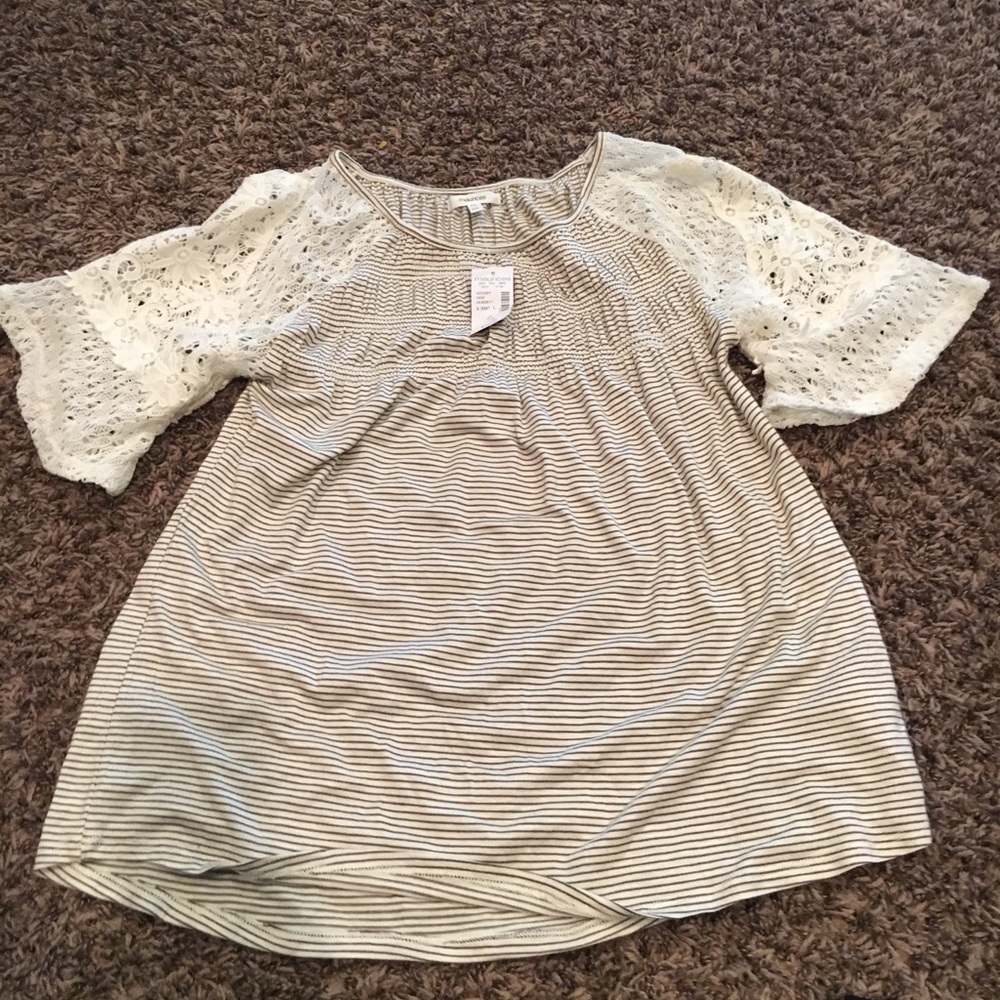 Lace sleeve top